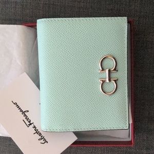 NWT Authentic Ferragamo Gancini Compact Wallet